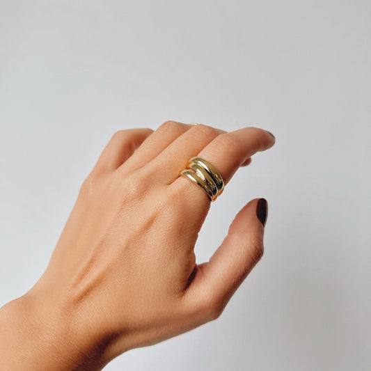 Anillo Líneas Doradas