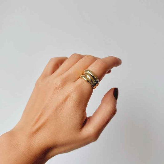 Anillo Líneas Doradas