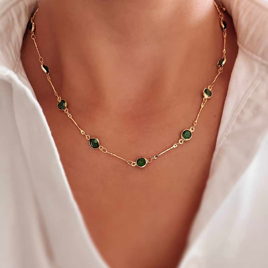 Collar Puntos Verdes