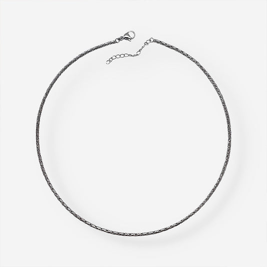 Cadena plateada tejido serpiente de 2.5 mm de grosor y largo ajustable.
