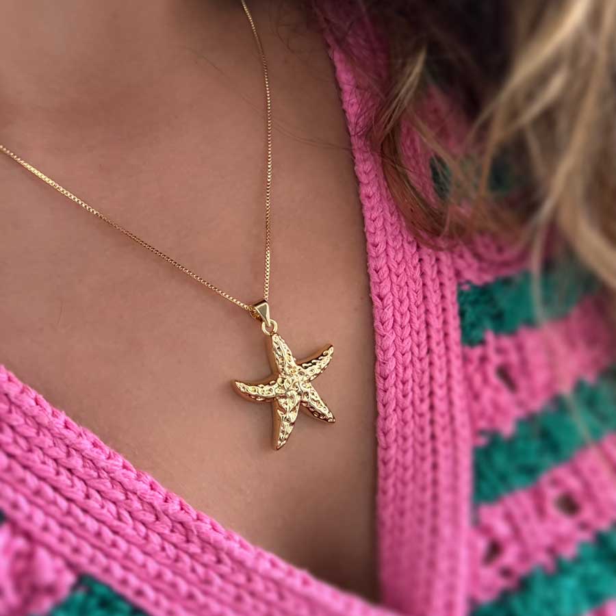 Collar hipoalergénico con dije de estrella de mar texturizado