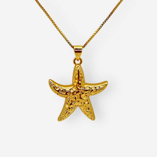 Collar estilo marino en baño de oro de 18k con estrella de mar.