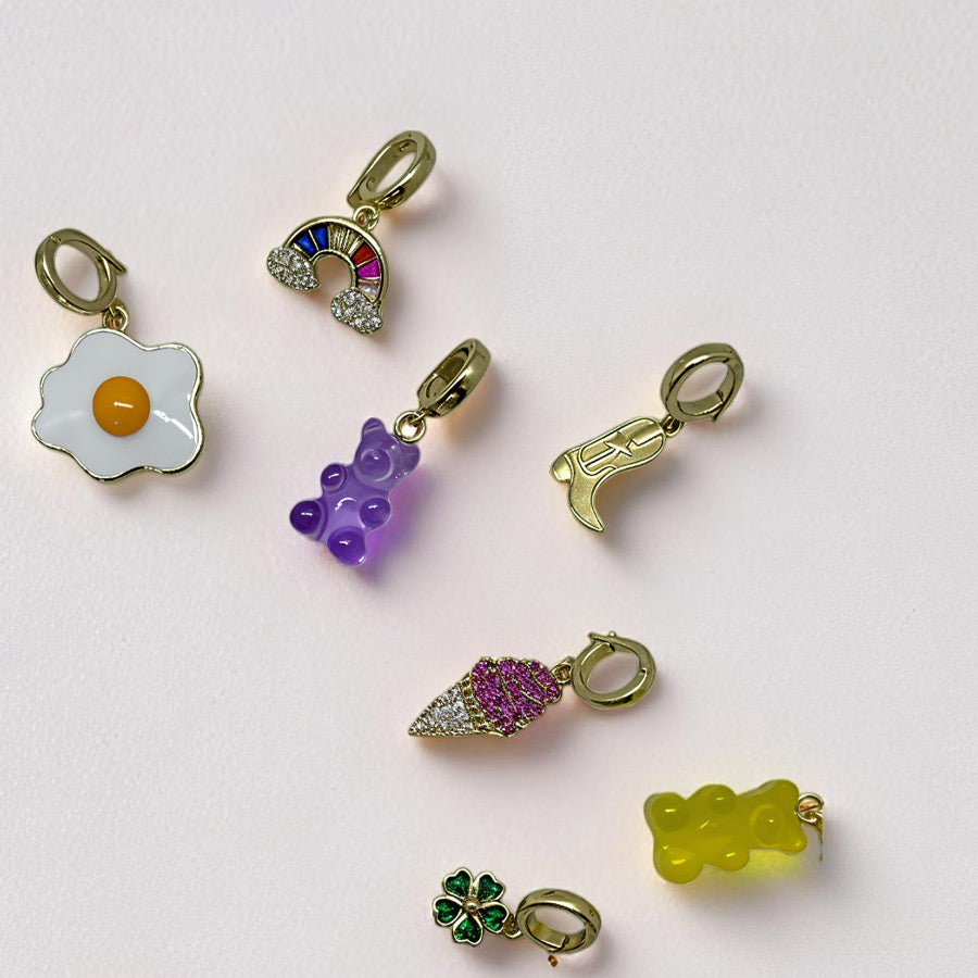 Charm estilo western perfecto para personalizar collares o pulseras