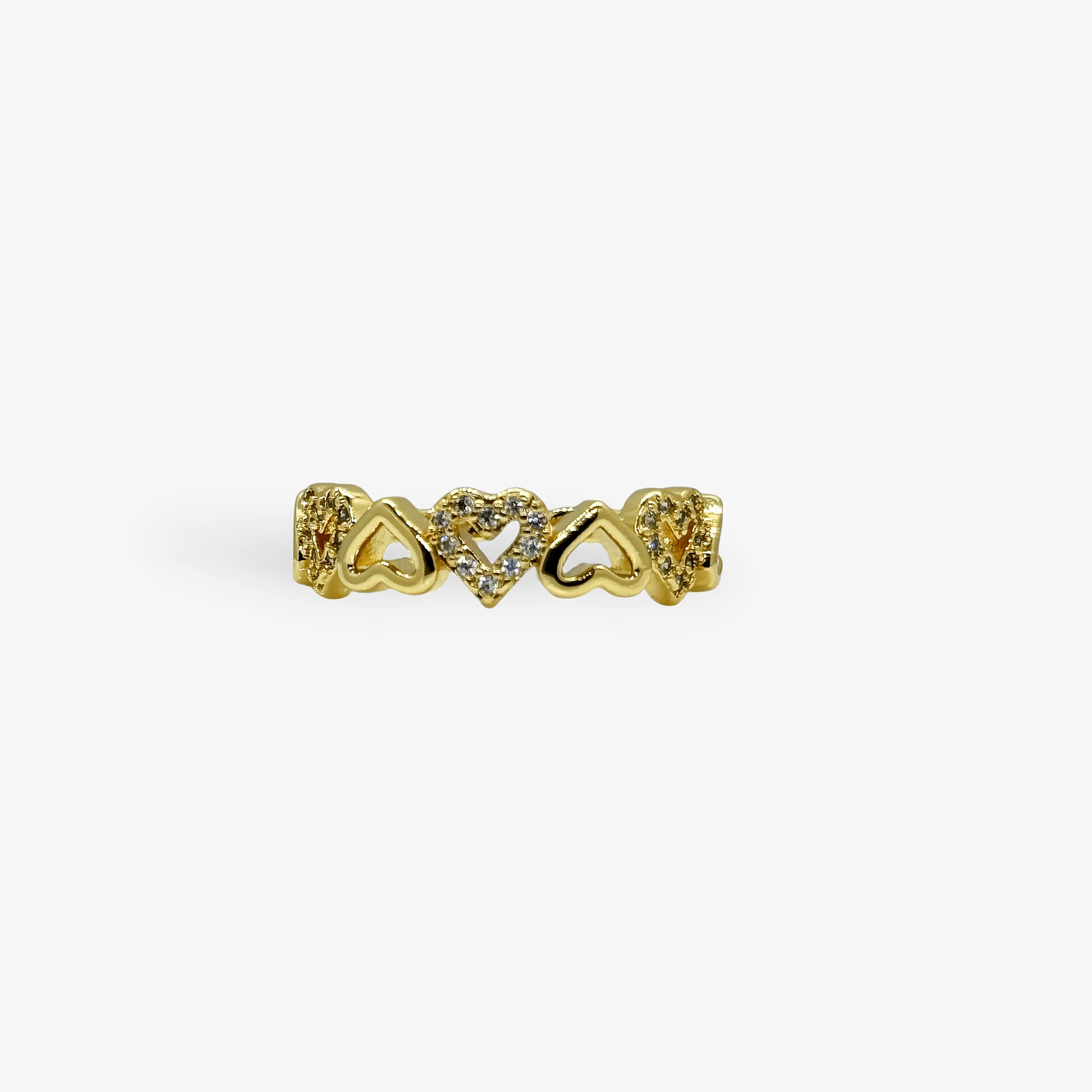 Anillo dorado con corazones y circonias blancas