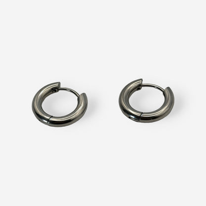 Aretes tipo hoop plateados gruesos de 1 cm para mujer