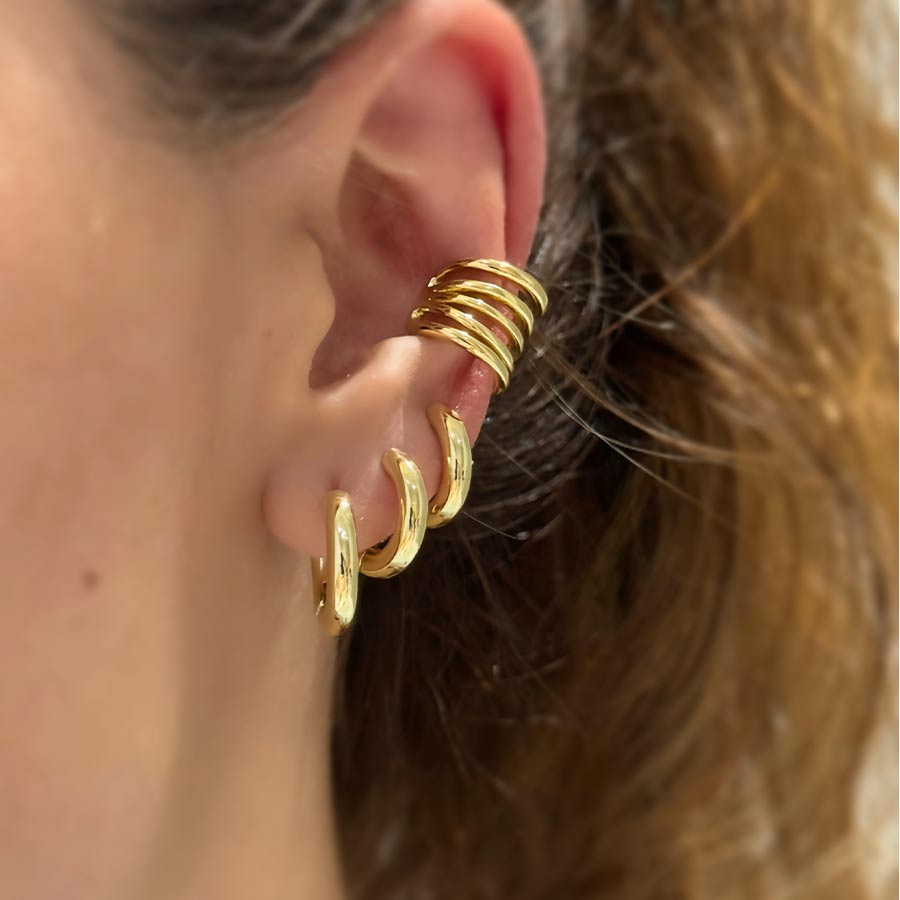 Aretes básicos dorados con baño de oro 18k