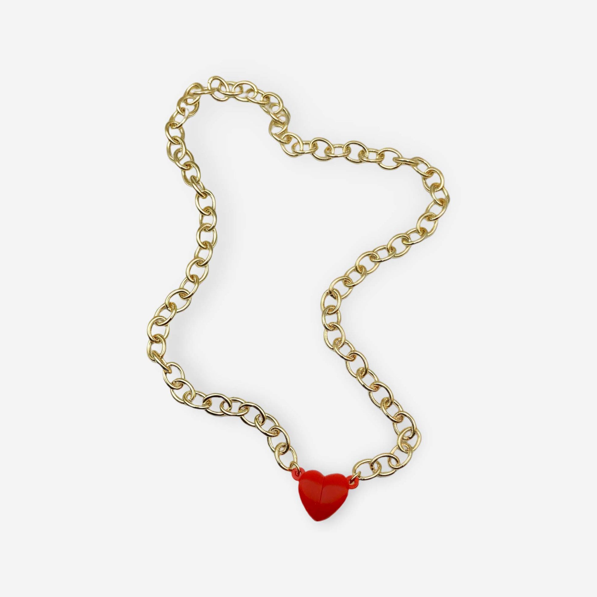 Collar Cierre de Corazón extendido mostrando cadena tipo rolo en bronce con baño de rodio y oro 18k largo 45 cm