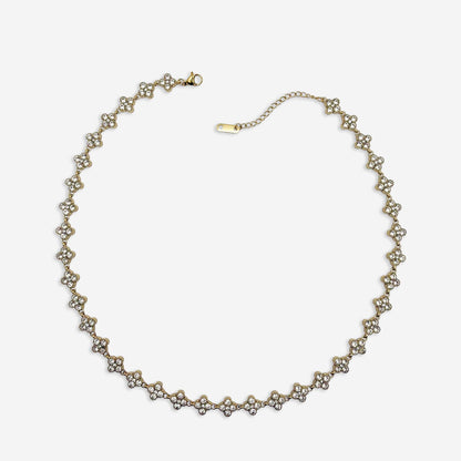 Collar Trébol Dorado con circonias blancas, graduable de 37,5 a 45 cm.