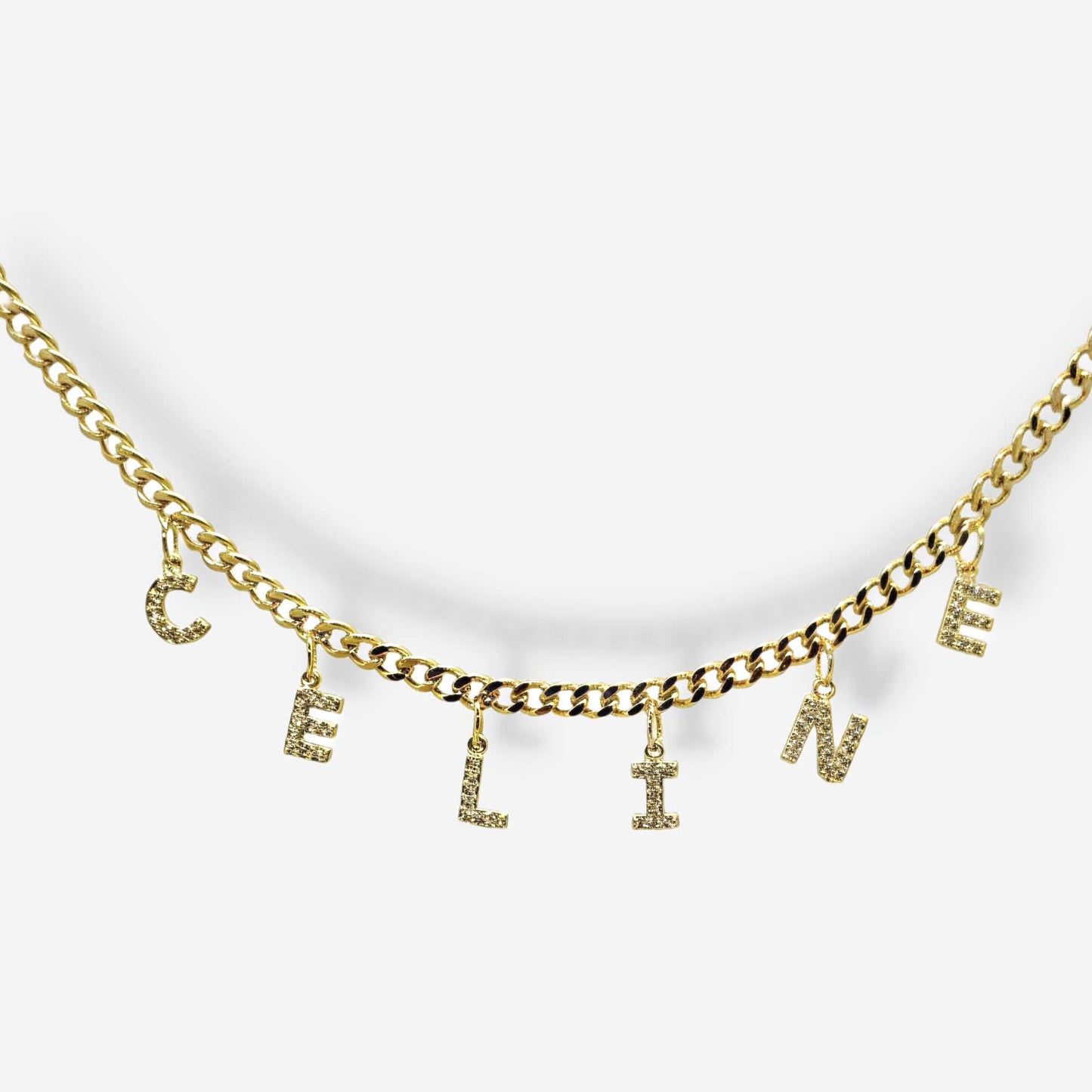 Collar dorado con 5 iniciales brillantes