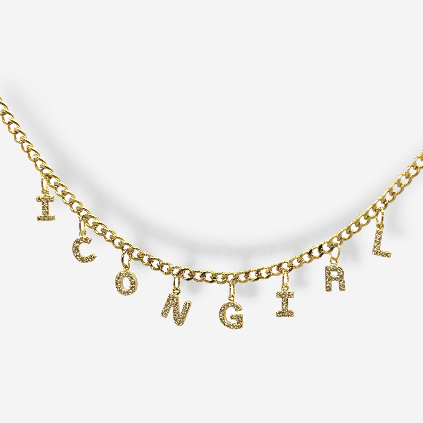 Collar dorado con 8 iniciales brillantes