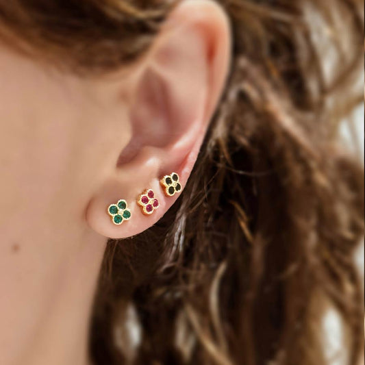 Topitos dorados en forma de trébol con circonias