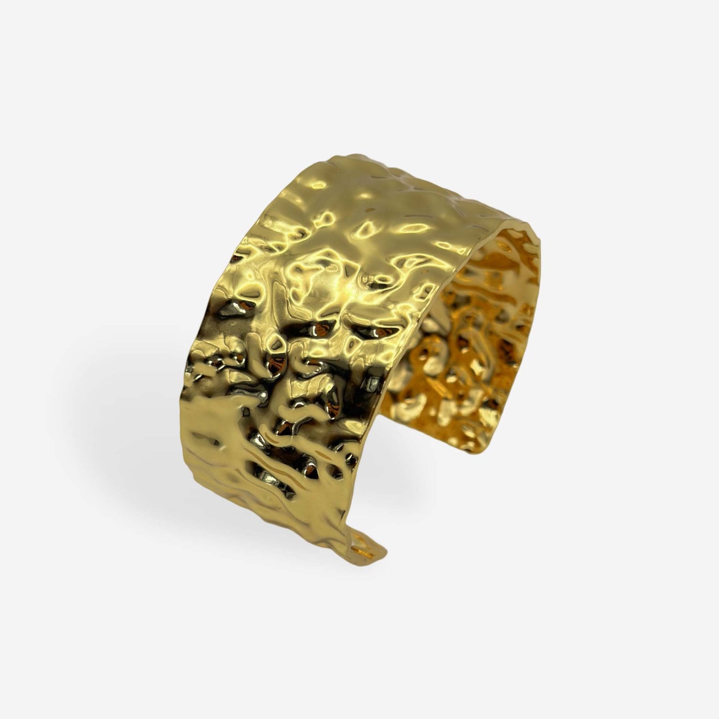 Manilla dorada ajustable con baño de oro 18k y rodio, textura artesanal martillada, accesorio mujer Colombia