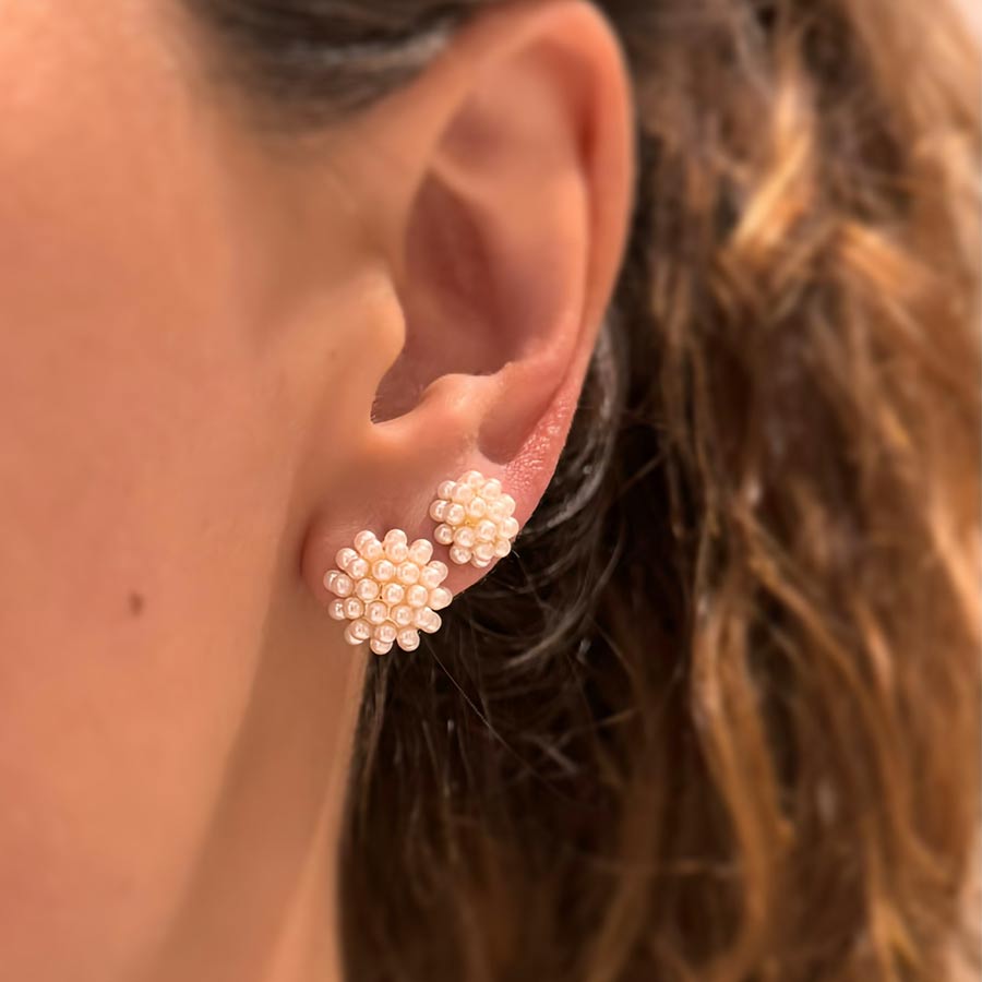 Accesorio clásico topitos perlas cluster elegantes