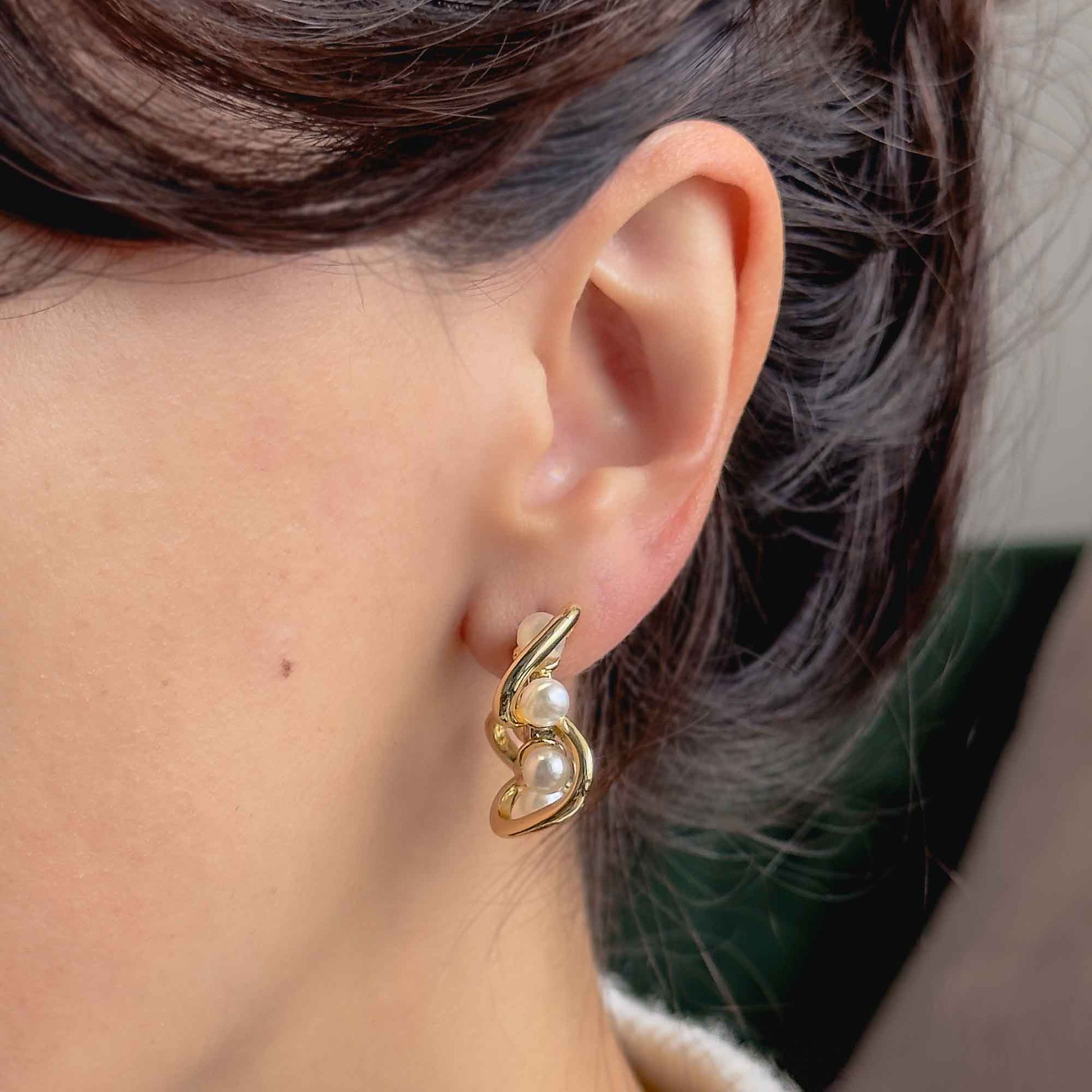 Topos largos dorados con perlas artificiales