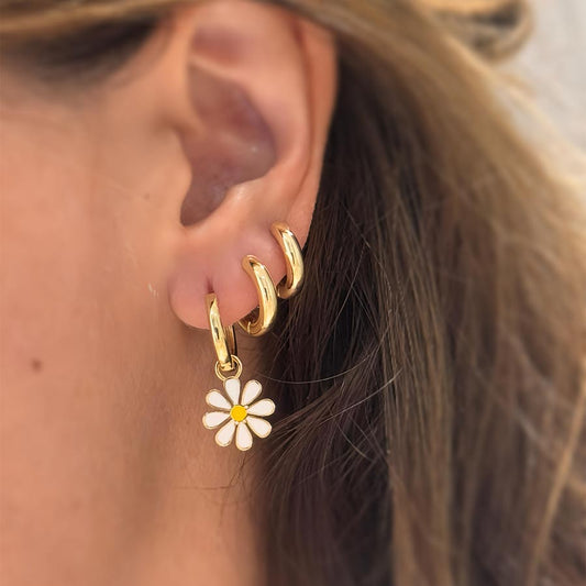 Accesorio floral en dorado estilo delicado y chic