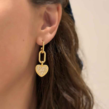 Corazones Dorados con Cadena