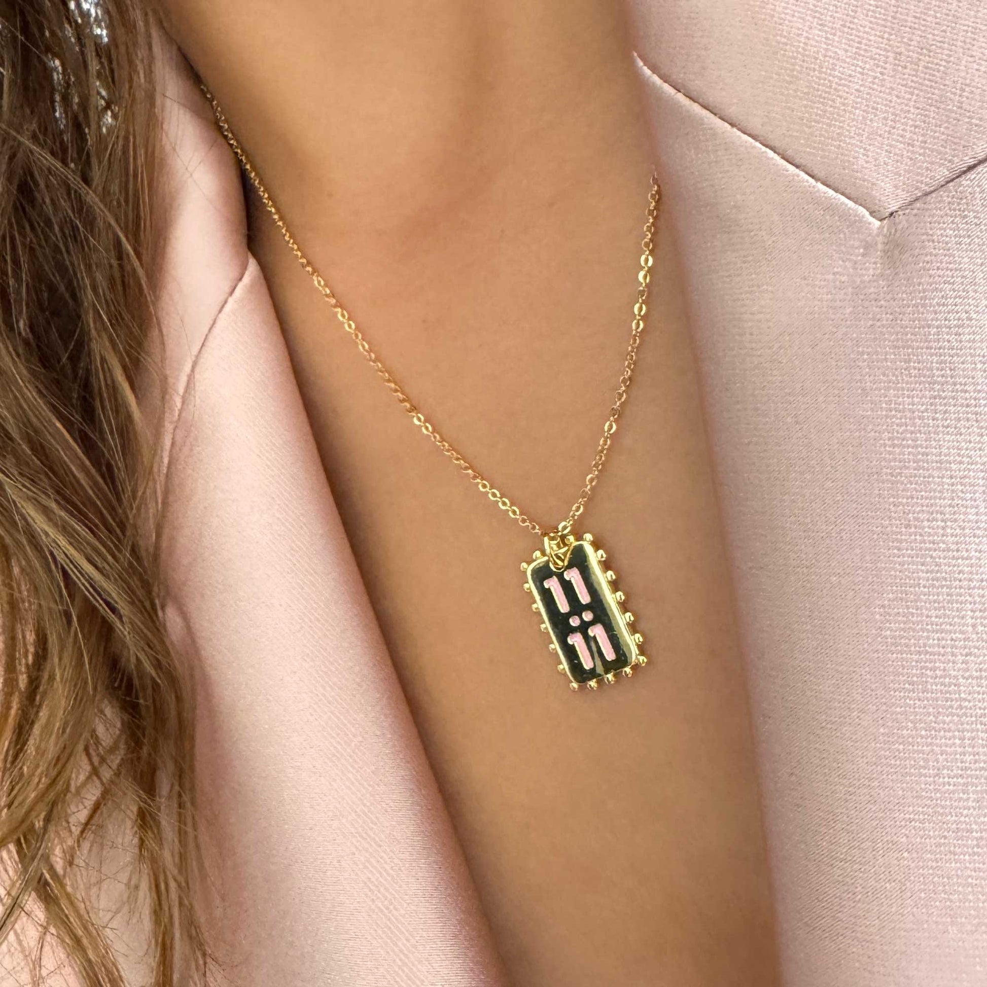 Collar 11:11 con cadena dorada