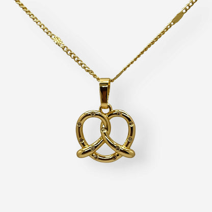 Collar dorado con dije de pretzel